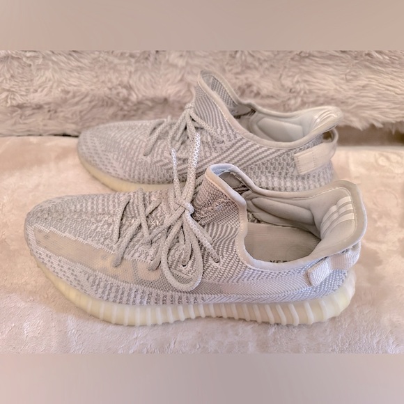 Adidas Yeezy 350 Boost V2 Non reflective Grey White Running Shoes 11 - Picture 9 of 11